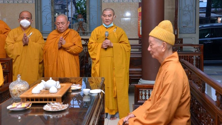Đại diện Phật giáo TP.Thủ Đức chúc Tết chư tôn giáo phẩm và lãnh đạo các cấp