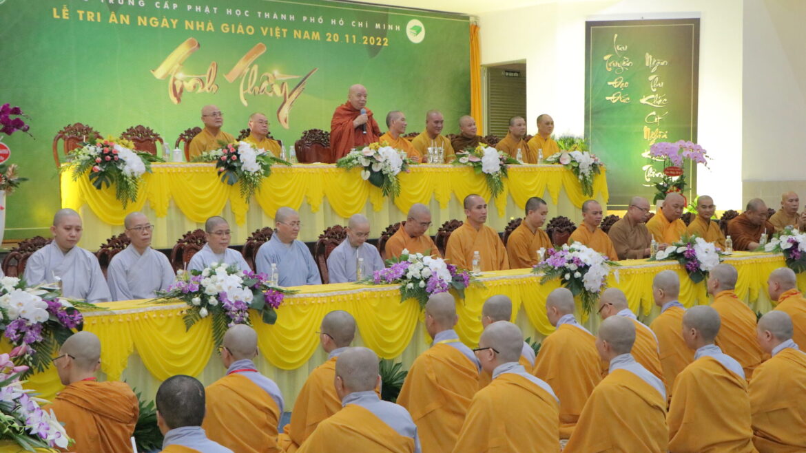 Trường Trung cấp Phật học TP.HCM tổ chức lễ tri ân nhân ngày Hiến chương Nhà giáo 20-11